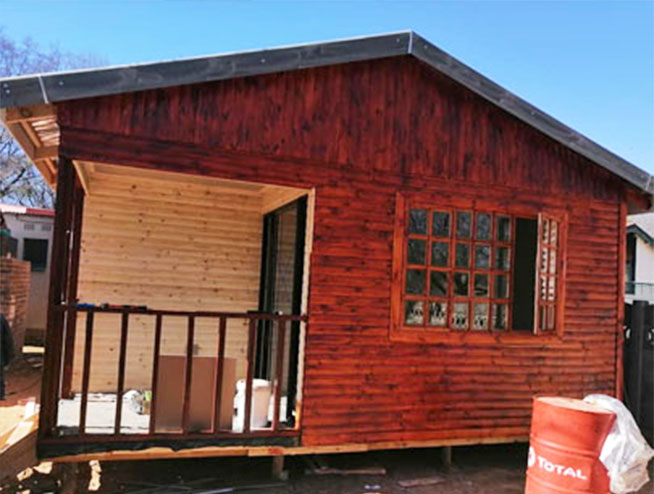 1 Bedroom Log Home