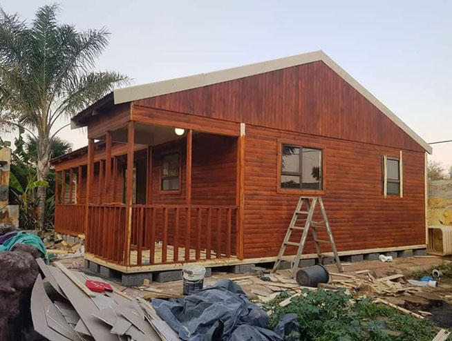 2 Bedroom Log Home